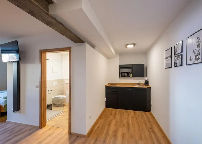 8rooms - Altstadthotel تيرشنرويت