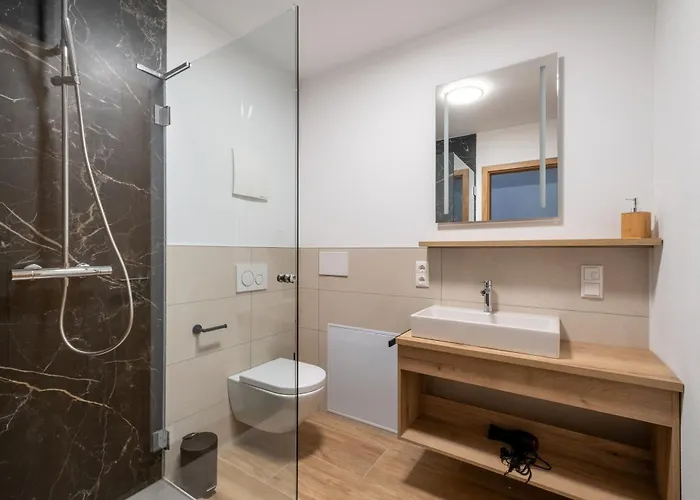8rooms - Altstadthotel تيرشنرويت