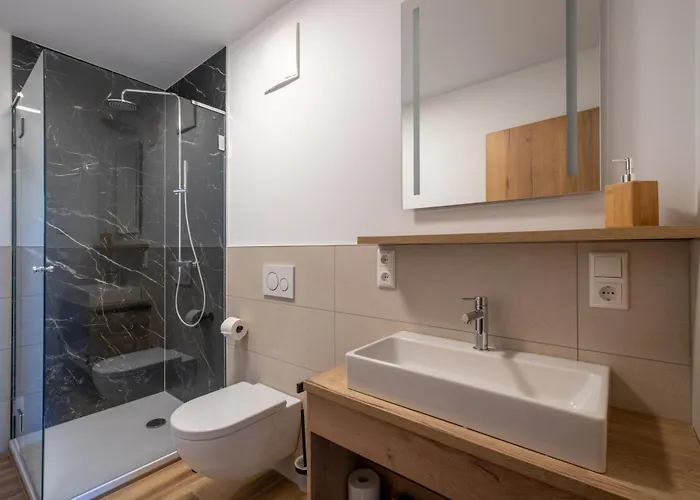 8rooms - Altstadthotel بيت ضيافة 3*