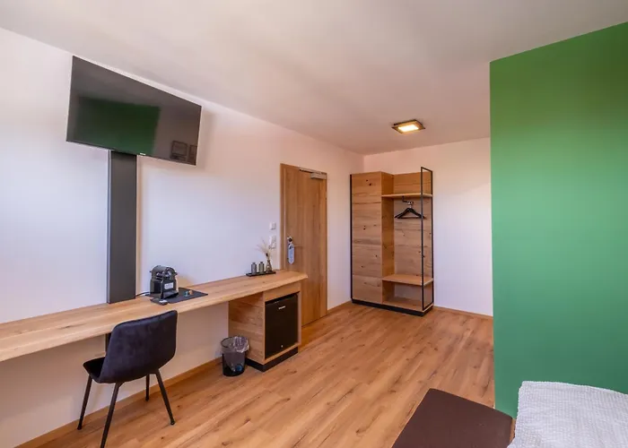 8rooms - Altstadthotel تيرشنرويت