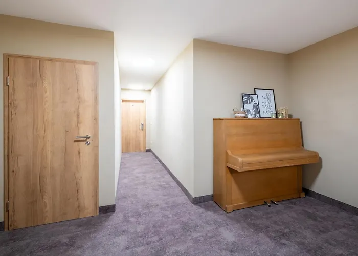 8rooms - Altstadthotel 3* تيرشنرويت