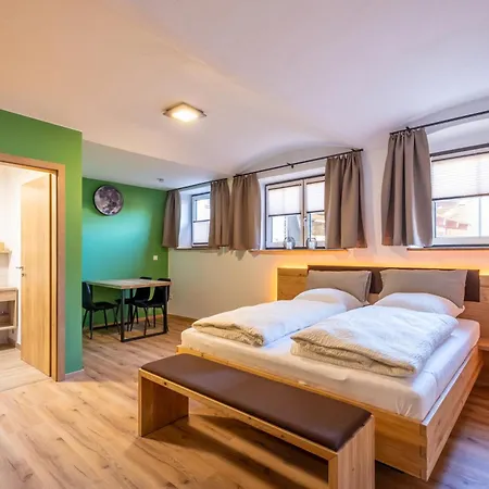 게스트하우스 8rooms - Altstadthotel