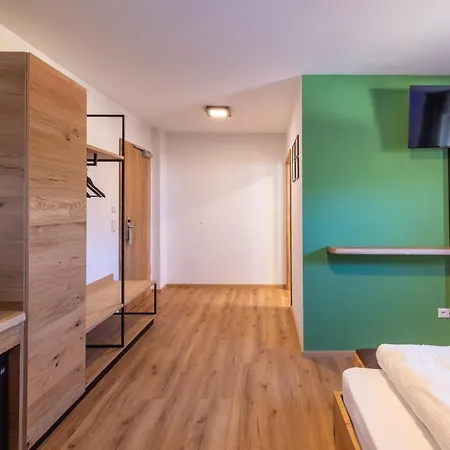 8rooms - Altstadthotel 게스트하우스 3*
