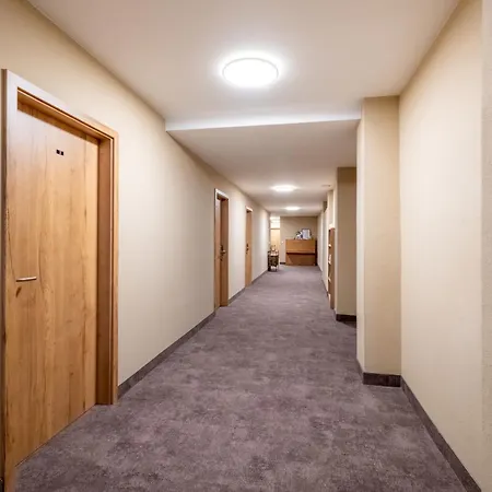 8rooms - Altstadthotel 게스트하우스 3*